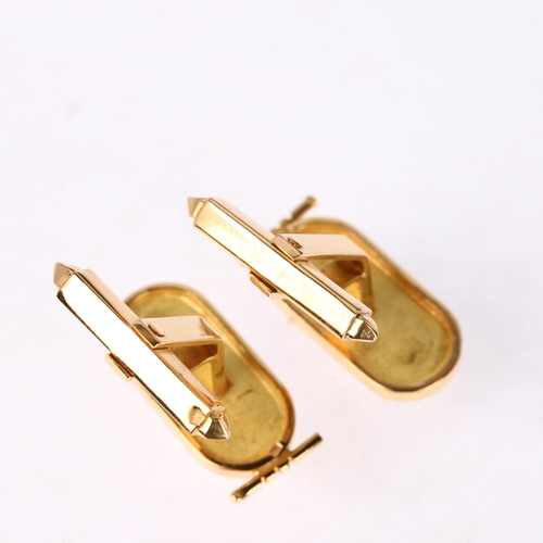 1296 - A pair of Egyptian gold hieroglyphics cufflinks, 22.7mm, 13.8g