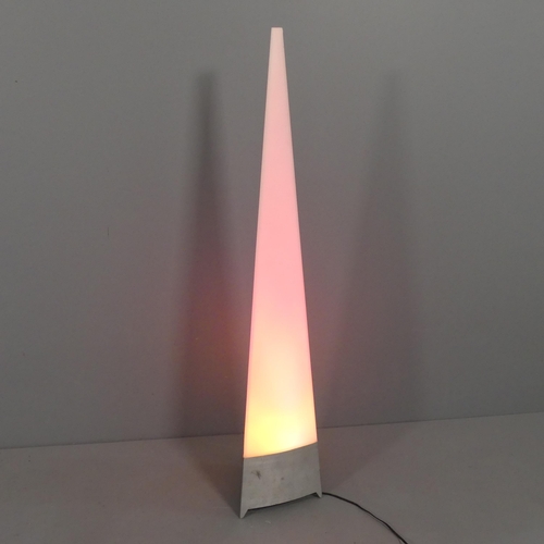 2020 - MATHMOS - A Faze 3 pyramid floor lamp, with original instruction manual and remote control. Height 1... 