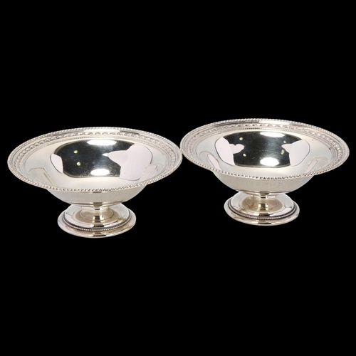 1681 - A pair of Edwardian silver pedestal bon bon dishes, Goldsmiths & Silversmiths Co Ltd, London 1904, 1... 