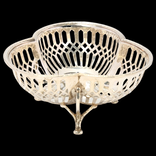 1683 - A George V silver lobed bon bon dish, Mappin & Webb, Birmingham 1910, 8.5cm