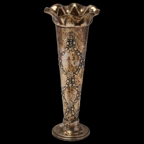 1686 - An Edwardian silver bud vase, George Nathan & Ridley Hayes, Birmingham 1902, relief embossed swag de... 