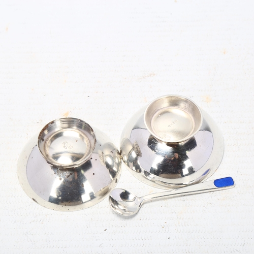 1697 - 2 Danish modernist sterling silver and enamel salt cellars and single spoon, makers include Volmer B... 