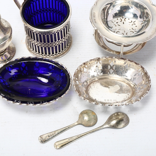 1700 - Various silver and plate, including mustard pot with blue glass liner, pepperette etc, 4.8oz weighab... 