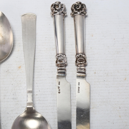 1722 - A set of 4 Swedish silver dessert spoons, and a pair of Swedish silver butter knives, spoon 18cm, 5.... 