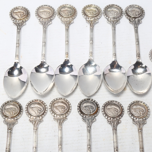 1724 - A set of 13 Elizabeth II silver carp fishing teaspoons, 12cm, 8oz total