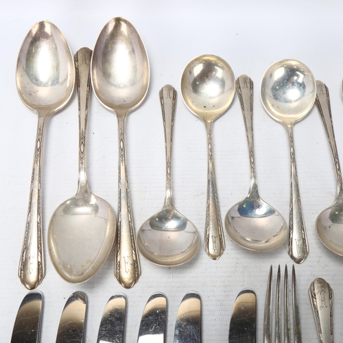 1731 - A group of American sterling silver flatware, patent no. 1928, 29.8oz weighable