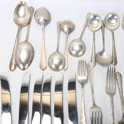 1731 - A group of American sterling silver flatware, patent no. 1928, 29.8oz weighable