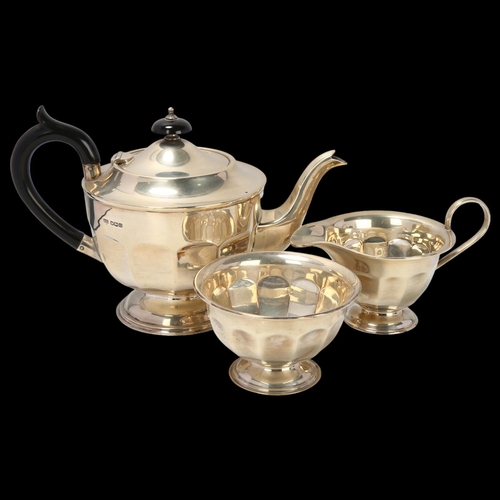 1786 - An Art Deco George V silver 3-piece tea set, Viners Ltd, Sheffield 1931, comprising pedestal teapot,... 