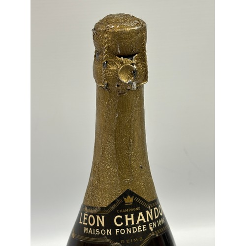 2278 - Leon Chandon, 1953 vintage Champagne, 1 bottle.