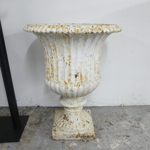 2670 - A painted cast iron campana style garden urn. 46x62cm.