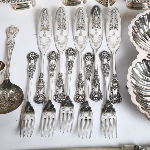 1106 - A tray of mixed silver plated ware, including a 3-section hors d'oeuvres dish, 4-piece cruet set, la... 