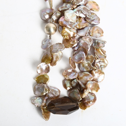 1169 - A stylised freshwater pearl necklace, with silvered magnetic clasp