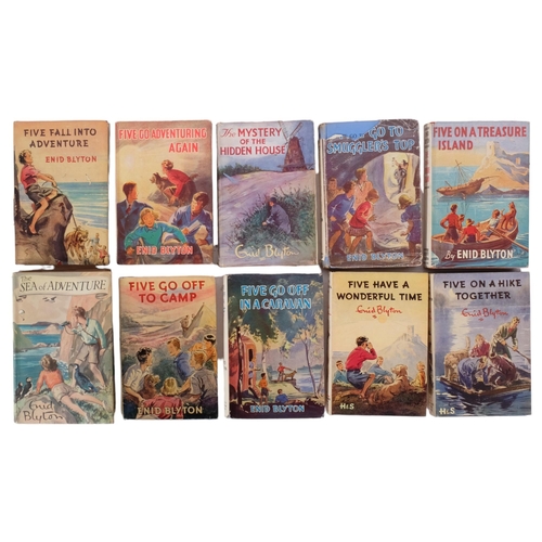 839 - Enid Blyton Famous Five books, with dust jackets, including first editions, and The Mystery Of The H... 