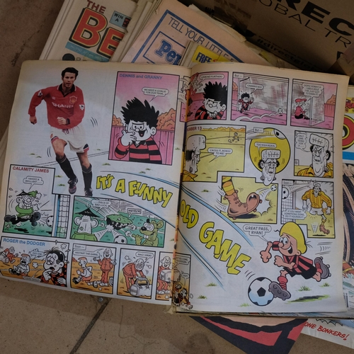 680 - Boxful of Beano comics, 1990s etc