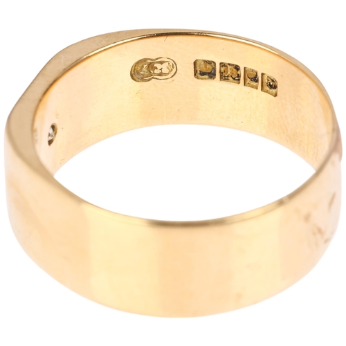 1168 - An early 20th century 18ct gold 0.15ct solitaire diamond gypsy ring, indistinct maker, London 1919, ... 