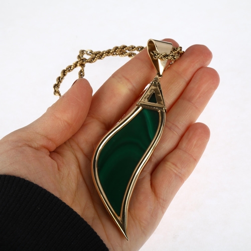 1170 - A large late 20th century 9ct gold malachite pendant necklace, maker BMG, London 1986, on 9ct rope t... 