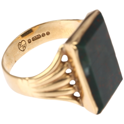 1188 - A mid-20th century 9ct gold bloodstone panel signet ring, maker FM, London 1969, unascribed rectangu... 