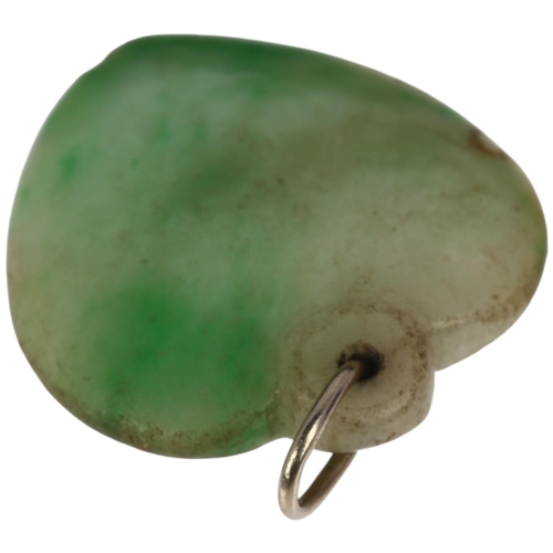 1222 - A Chinese jade heart pendant, 24.4mm, 4.4g