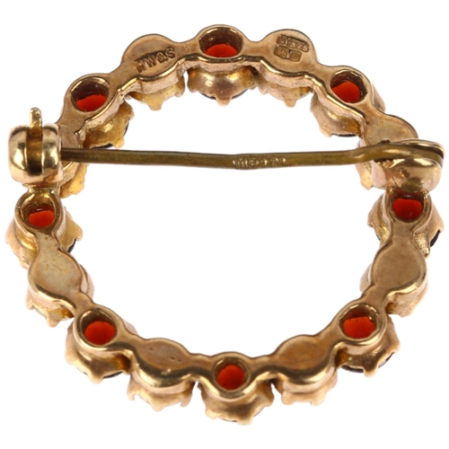 1223 - A mid-20th century 9ct gold garnet and pearl wreath brooch, maker HW&S, Birmingham 1964, 25mm, 4g