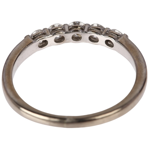 1253 - A modern 18ct white gold five stone diamond quarter eternity ring, claw set with modern round brilli... 