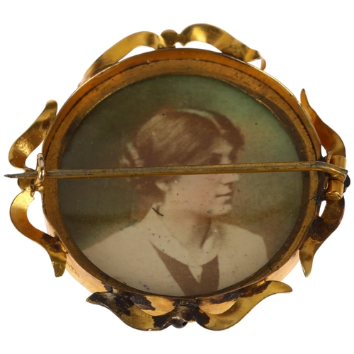 1308 - An early 20th century 9ct gold double-sided photo locket brooch, maker W&S, 33.6mm, 4.6g gross