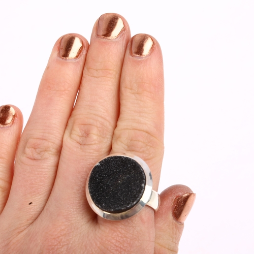 1486 - A modern sterling silver black druzy quartz ring, setting height 24mm, size P, 14.5g