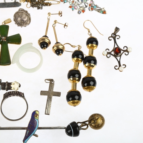 1516 - Various jewellery, including Navajo sterling silver and turquoise heart stickpin, butterscotch amber... 