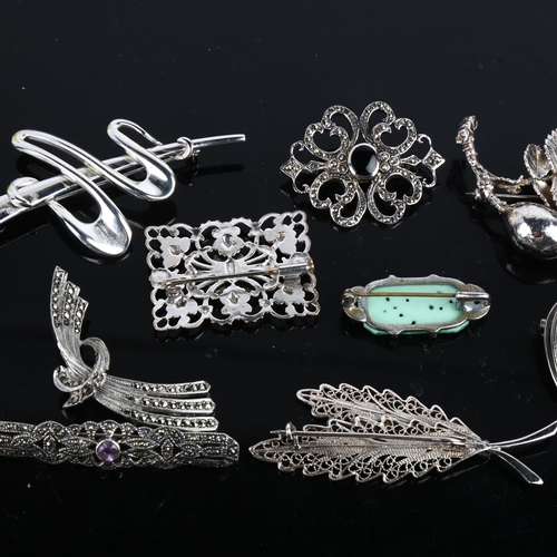 1521 - Various silver brooches, including Danish floral example, 63g gross