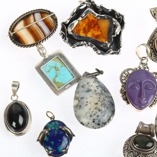 1525 - A quantity of silver gem set pendants, including dendrite, banded agate, amber etc