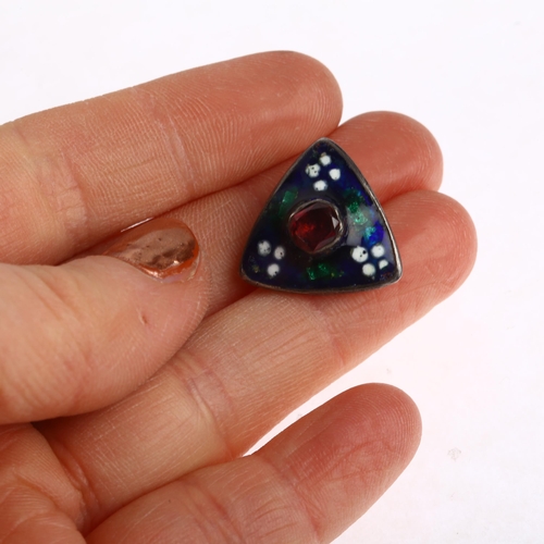 1543 - A set of 5 Arts and Crafts garnet and polychrome enamel dress buttons, circa 1910, apparently unmark... 