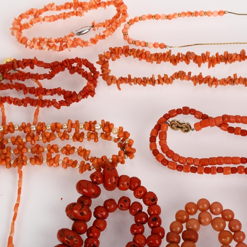 1558 - A quantity of coral necklaces