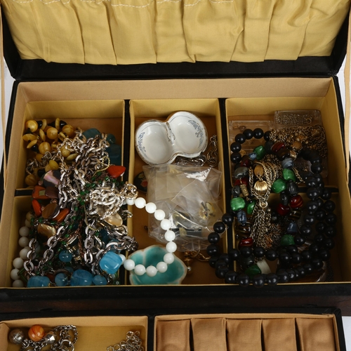 1559 - Various jewellery, including silver pendant necklace, fob watch, Albertina etc