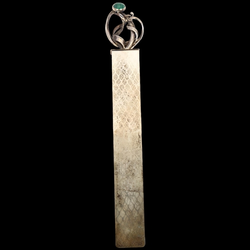 1608 - An American sterling silver and malachite bookmark, Michael & Maureen Banner, circa 2003, 16cm