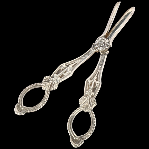 1610 - A pair of Elizabeth II silver grape scissors, PH Vogel & Co, Birmingham 1971, 17cm, 3.4oz