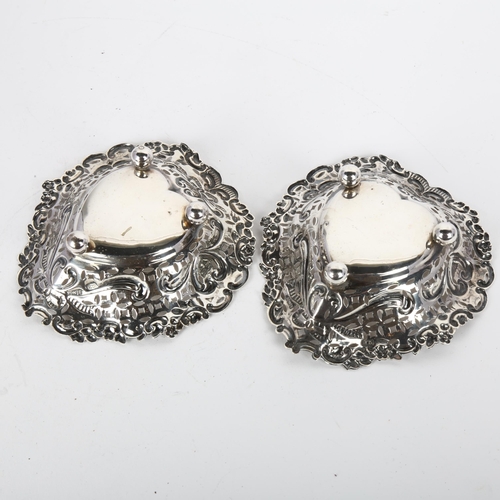 1650 - A pair of Edwardian silver heart bon bon dishes, William Devenport, Birmingham 1902, 11cm, 1.9oz tot... 