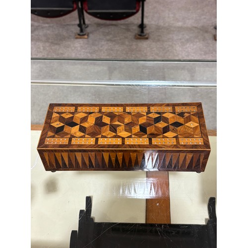 20 - 19th century Tunbridge Ware cribbage box, specimen wood cube marquetry decorated top, geometric inla... 