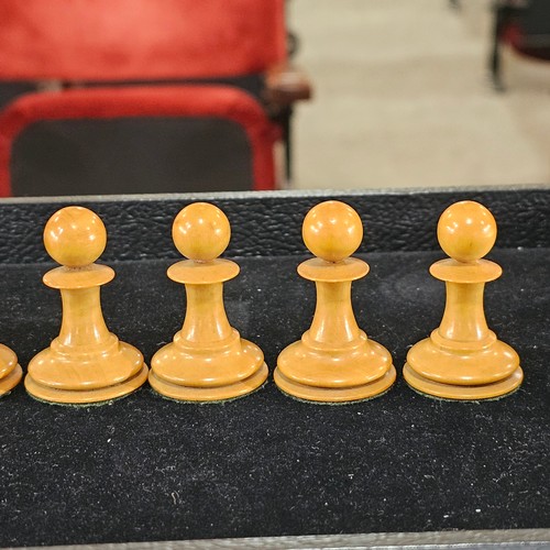 209 - Jaques Staunton pattern chess set, boxwood and ebonised, King stamped Jaques London, in original mah... 