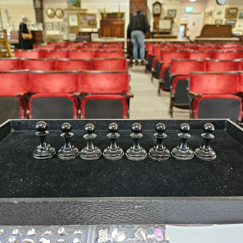 209 - Jaques Staunton pattern chess set, boxwood and ebonised, King stamped Jaques London, in original mah... 