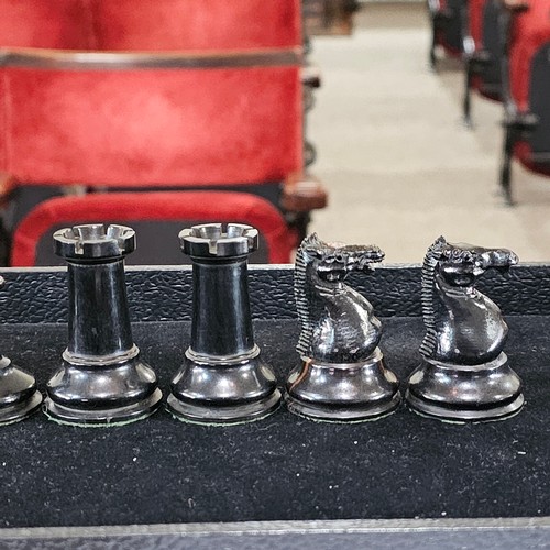 209 - Jaques Staunton pattern chess set, boxwood and ebonised, King stamped Jaques London, in original mah... 