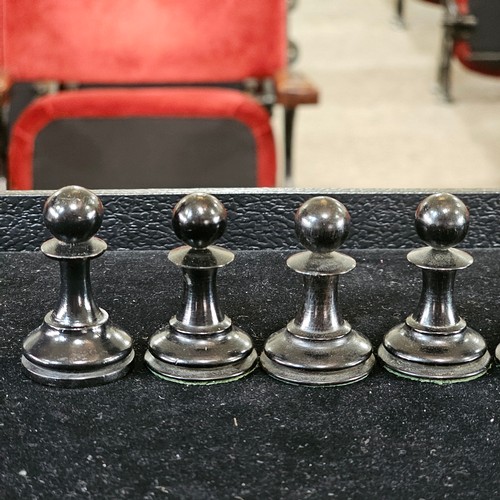 209 - Jaques Staunton pattern chess set, boxwood and ebonised, King stamped Jaques London, in original mah... 