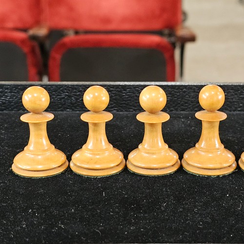 209 - Jaques Staunton pattern chess set, boxwood and ebonised, King stamped Jaques London, in original mah... 