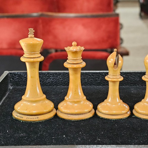 209 - Jaques Staunton pattern chess set, boxwood and ebonised, King stamped Jaques London, in original mah... 