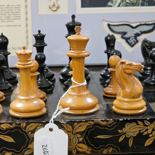 210 - Jaques of London Staunton pattern chess set, boxwood and ebonised, King height 8cm, King stamped Jaq... 