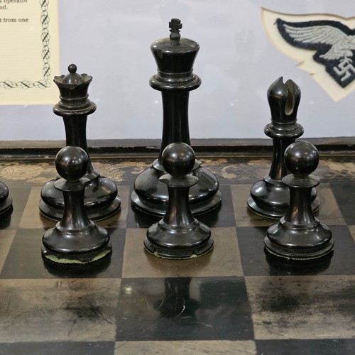 210 - Jaques of London Staunton pattern chess set, boxwood and ebonised, King height 8cm, King stamped Jaq... 