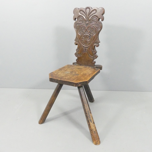 2231 - An 18th century Italian Sgabello tripod hall chair.