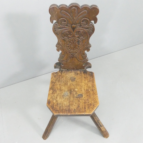 2231 - An 18th century Italian Sgabello tripod hall chair.