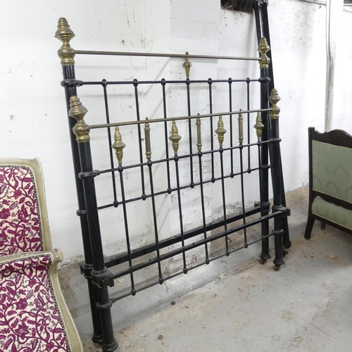 2521 - A Victorian cast iron 4' double bed, with side rails (no slats). Headboard 140x156cm.