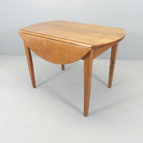 2636 - An antique mahogany circular drop-leaf dining table, raised on square tapered legs. Max dimensions 1... 