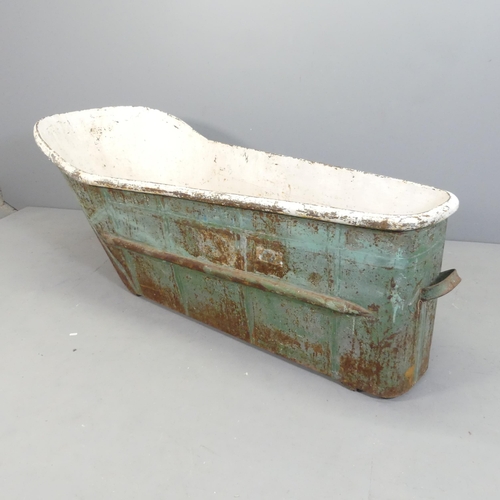 2563 - An antique French painted metal bath. 164x66x68cm.