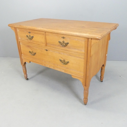 2572 - A Victorian pine wash stand, with two short and one long drawer. 114x79x58cm.